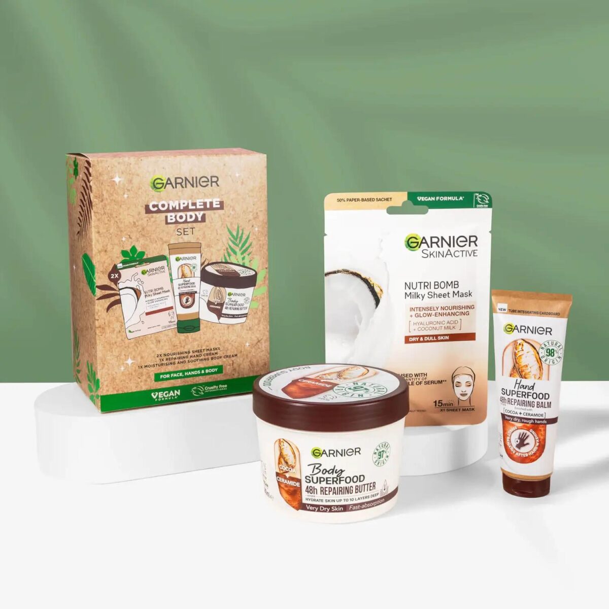 Garnier Complete Set fc3a92d274645515f7bf744974f369dd
