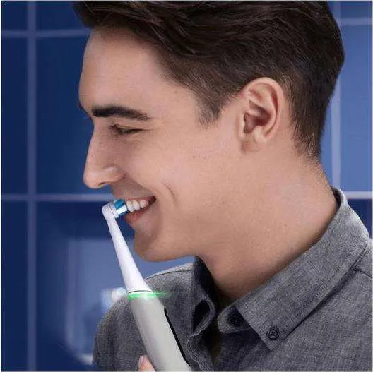 ORAL B iO 6 Electric b3a3e0d16b0e371945a653531fa7f6a4