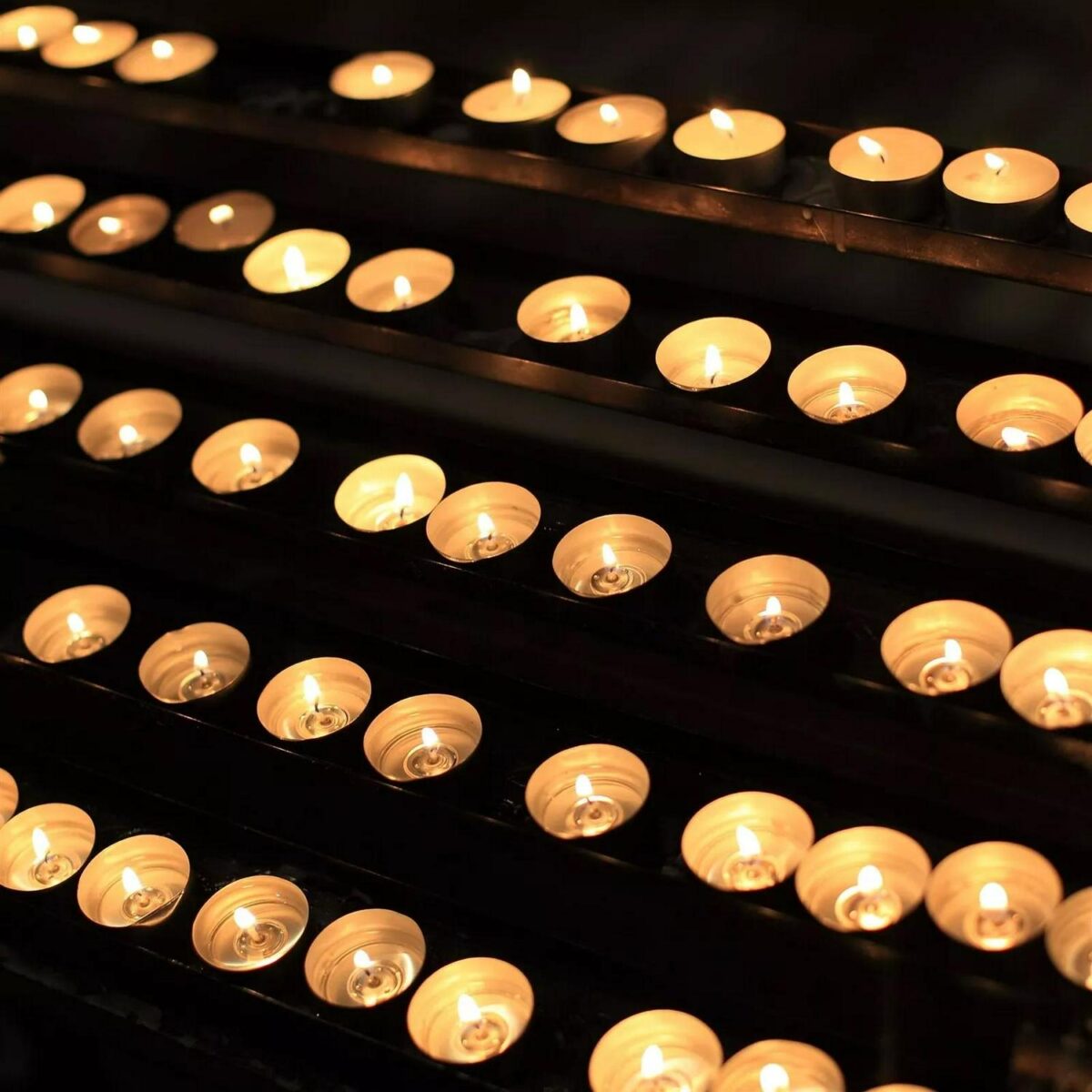 100 Tea Lights 4 Hou da7b3ae2ab76ff2368d5976fc18efb93