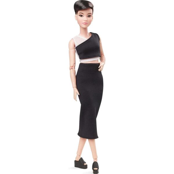 Barbie Signature Loo efe640b164bff892ad9212be833d064e