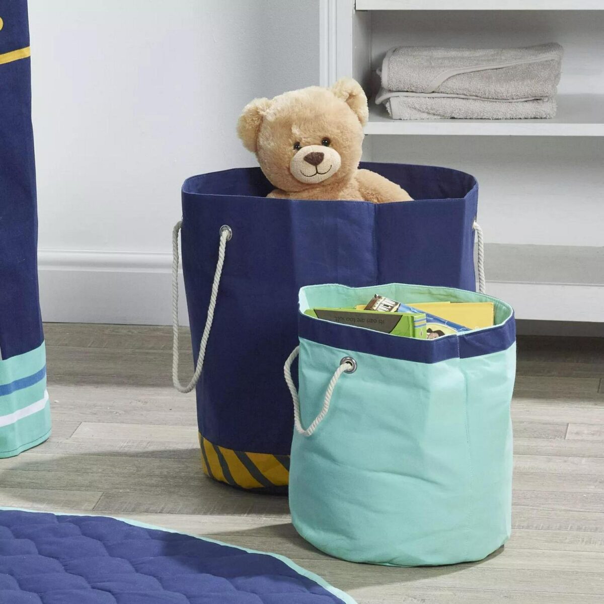 Blue Space Storage T 686ec052ba8154ec8293172c5cfa42f7
