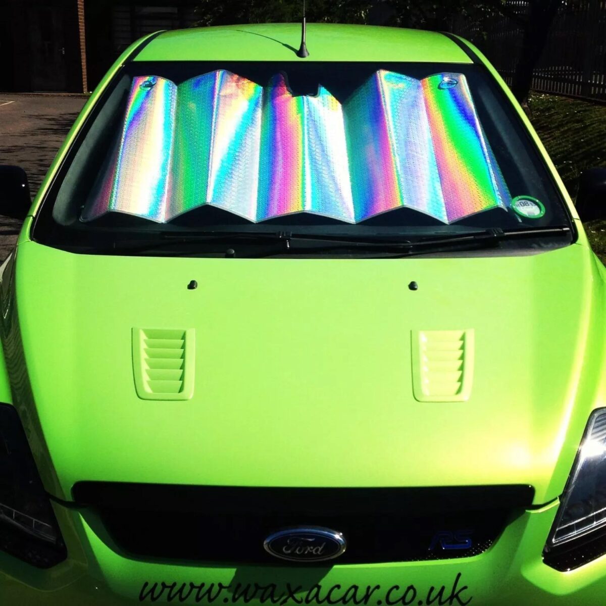 Car Front Windscreen efc8a6e175546494e0ca7f6e3e7194ad