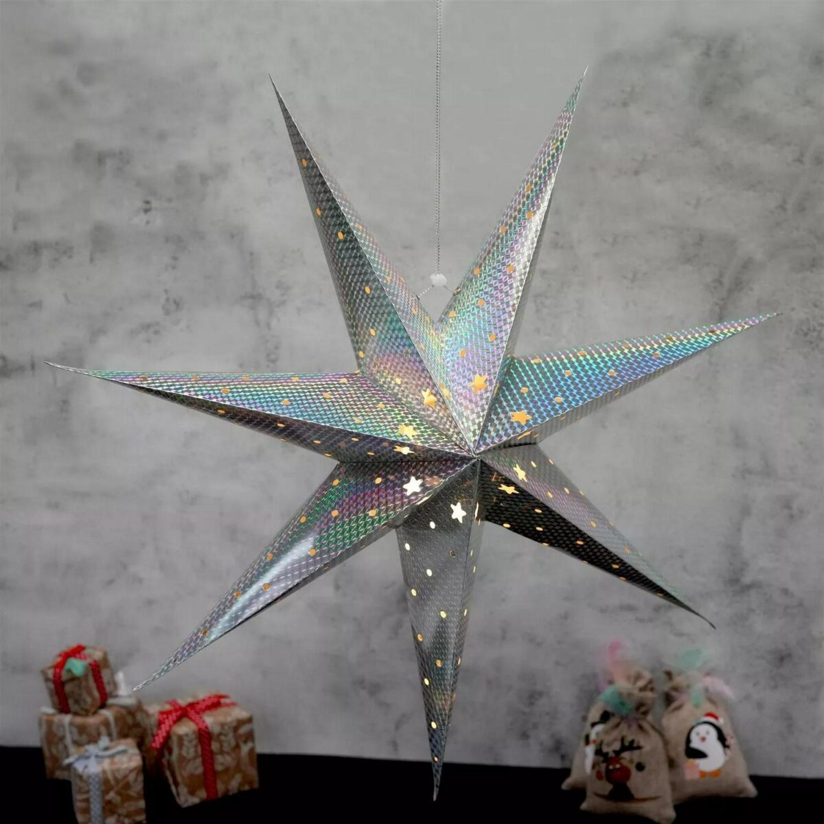 Christmas Paper Hang 10ec1c57963563f92c2c2a6b25fbc33e