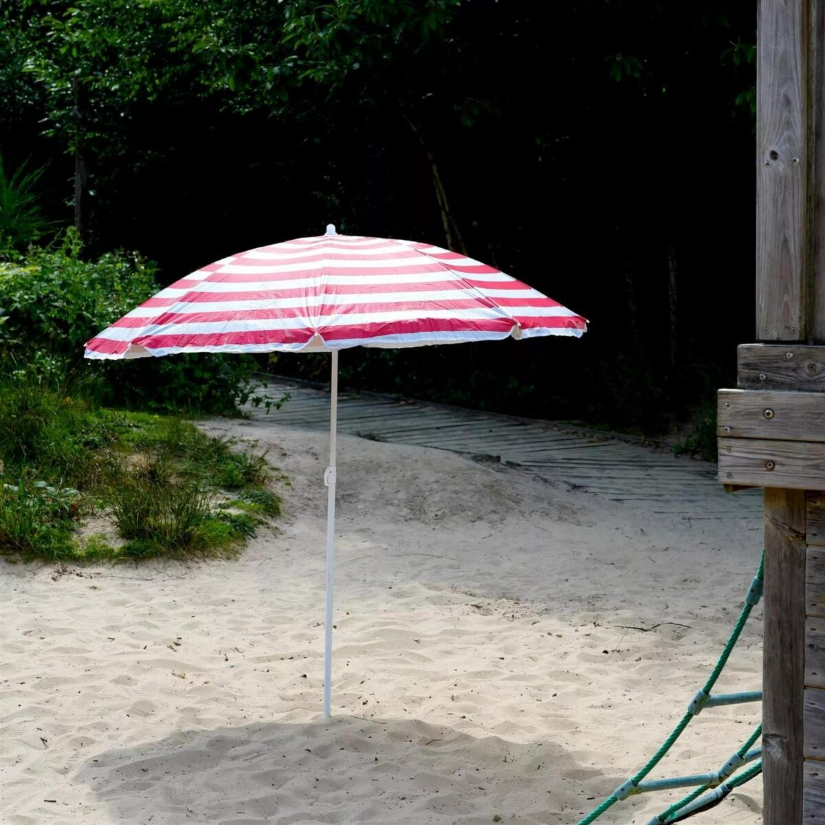 Garden Beach Tilting c8b304e0284419acb710dbf3c188188b