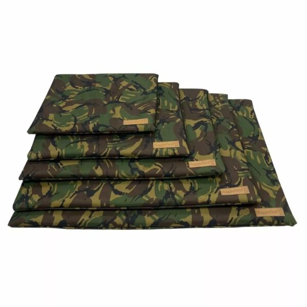 HugglePets Dog Mat C 975ffb41bfed98f2f45f373cfbdf773c