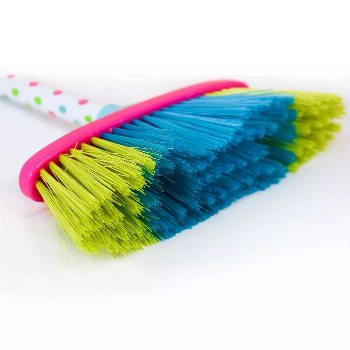 Kids Cleaning Sweepi 0052ebb0b8b7cf119c0c92aa2cb573a8