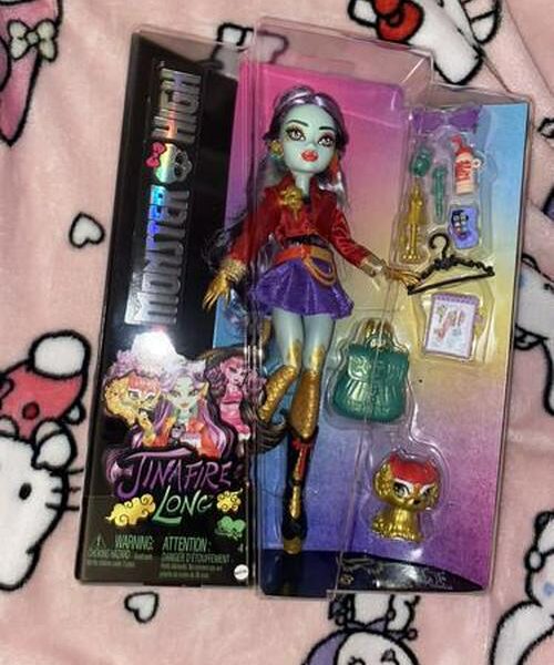 Monster High Jinafir dfc2e5e187999276fdd7e09c55353193