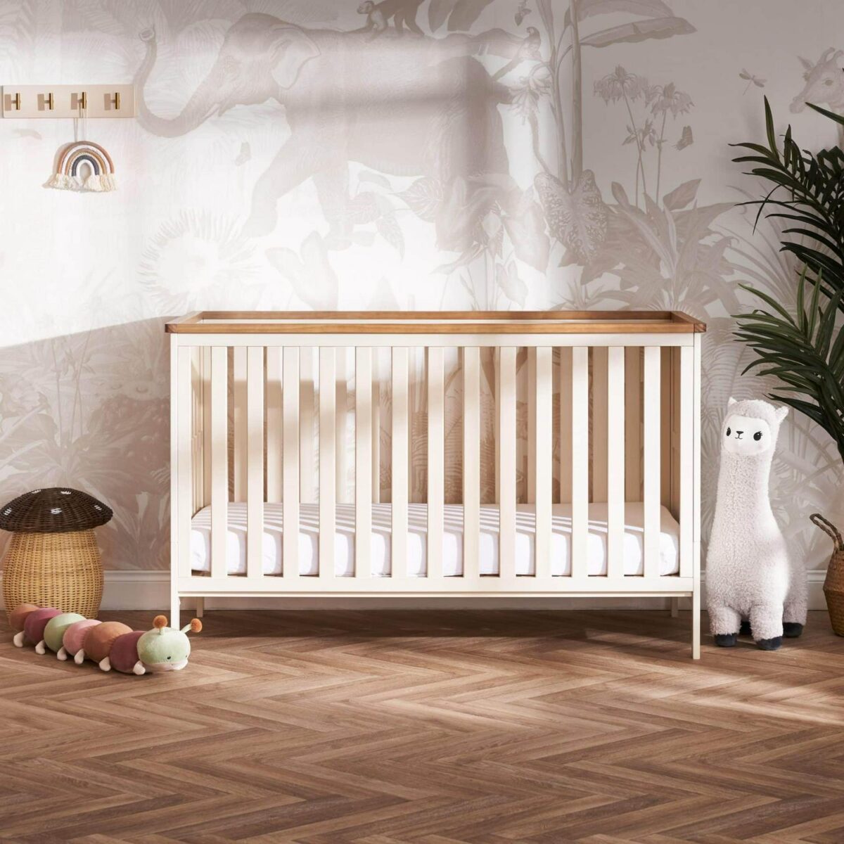 Obaby Evie Cot Bed C b8bc1ef02b3da6d830ba61e1ff0b8e14