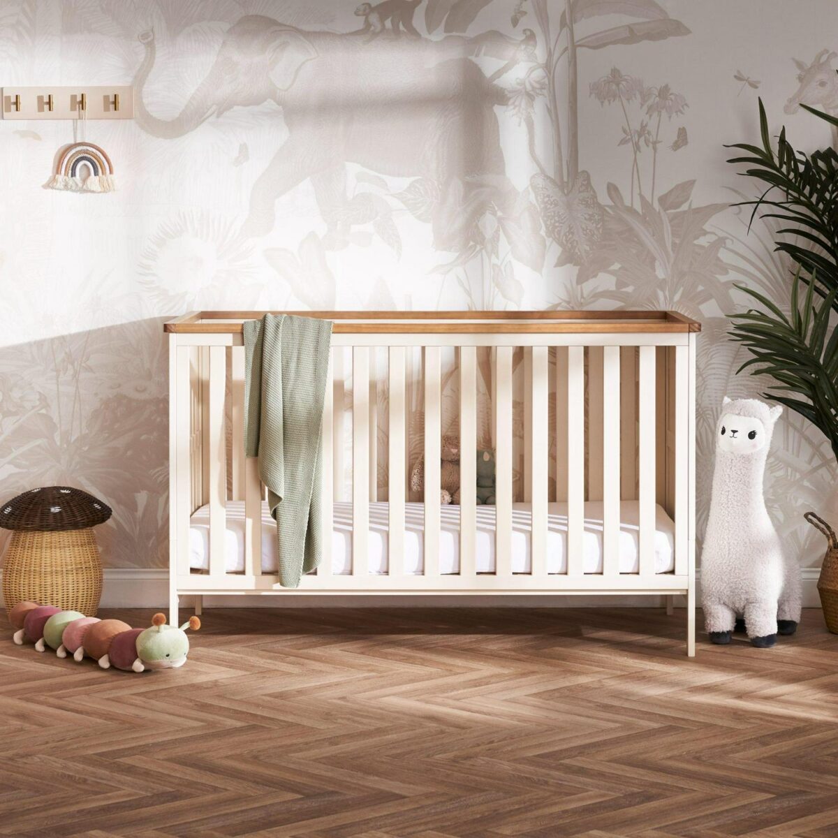 Obaby Evie Cot Bed C f19c46fe1d920b2207ca1bd69d3a3eb8