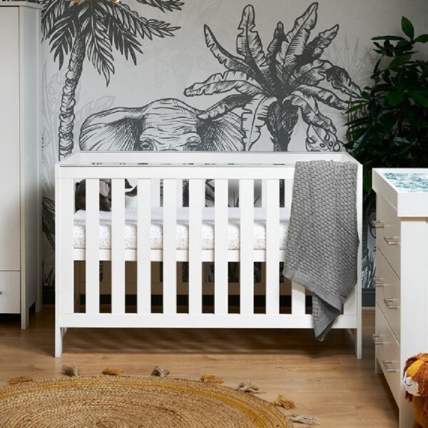 Obaby Nika Cot Bed W 05dd832d986cf6cd30778514452ee0b1