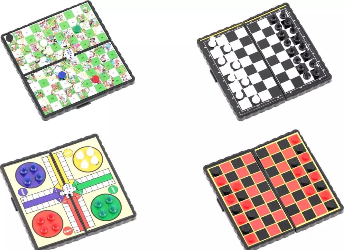 Set of 4 Board Games 2bed41d07a12c7837faf82b30438514f
