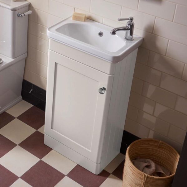 Tavistock Ashby Cloa fbdc80d314ff1c71bfe33605f347678e