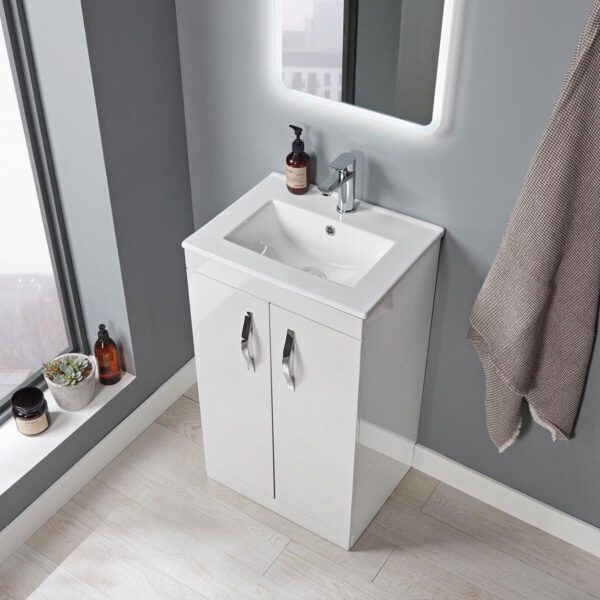 Tavistock Vesta 51 0 d1ede9504ad6e67b1c10e418613caeb9