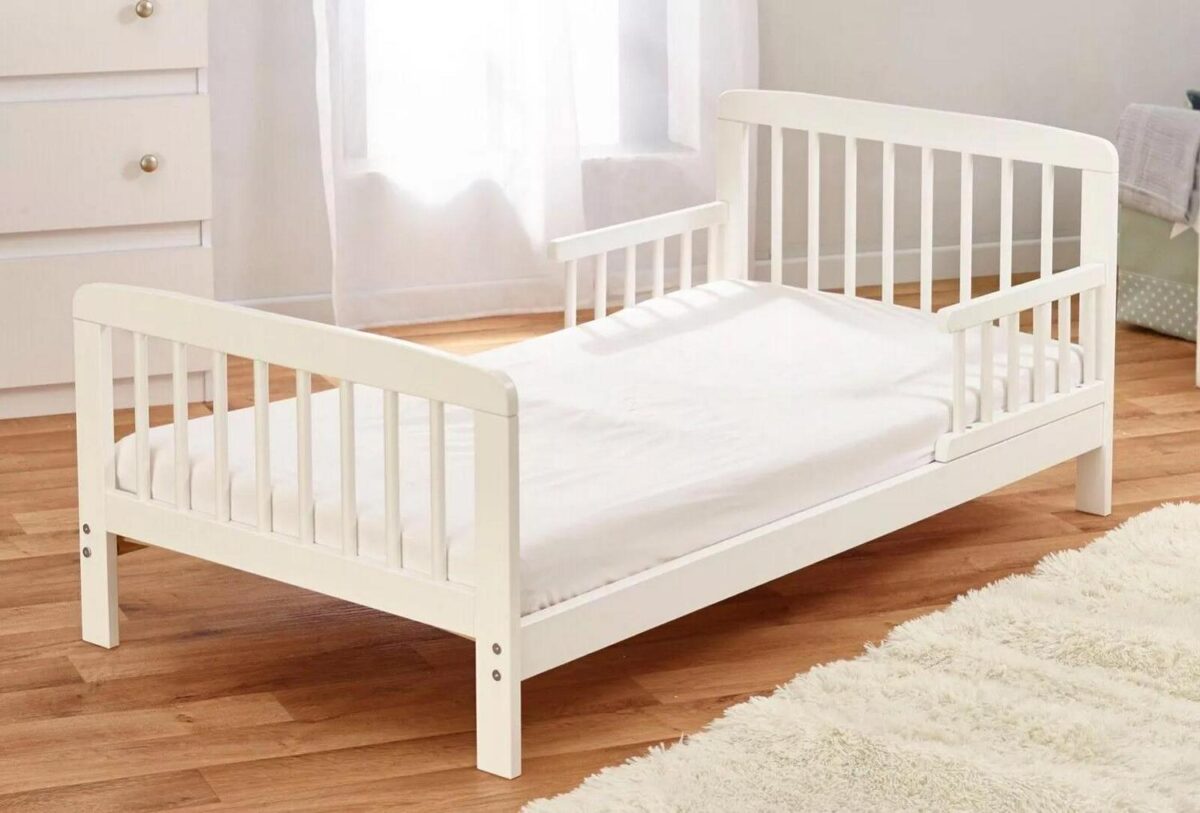 Toddler Bed with Poc b29804dd3469b805e9b015e590d8e6eb