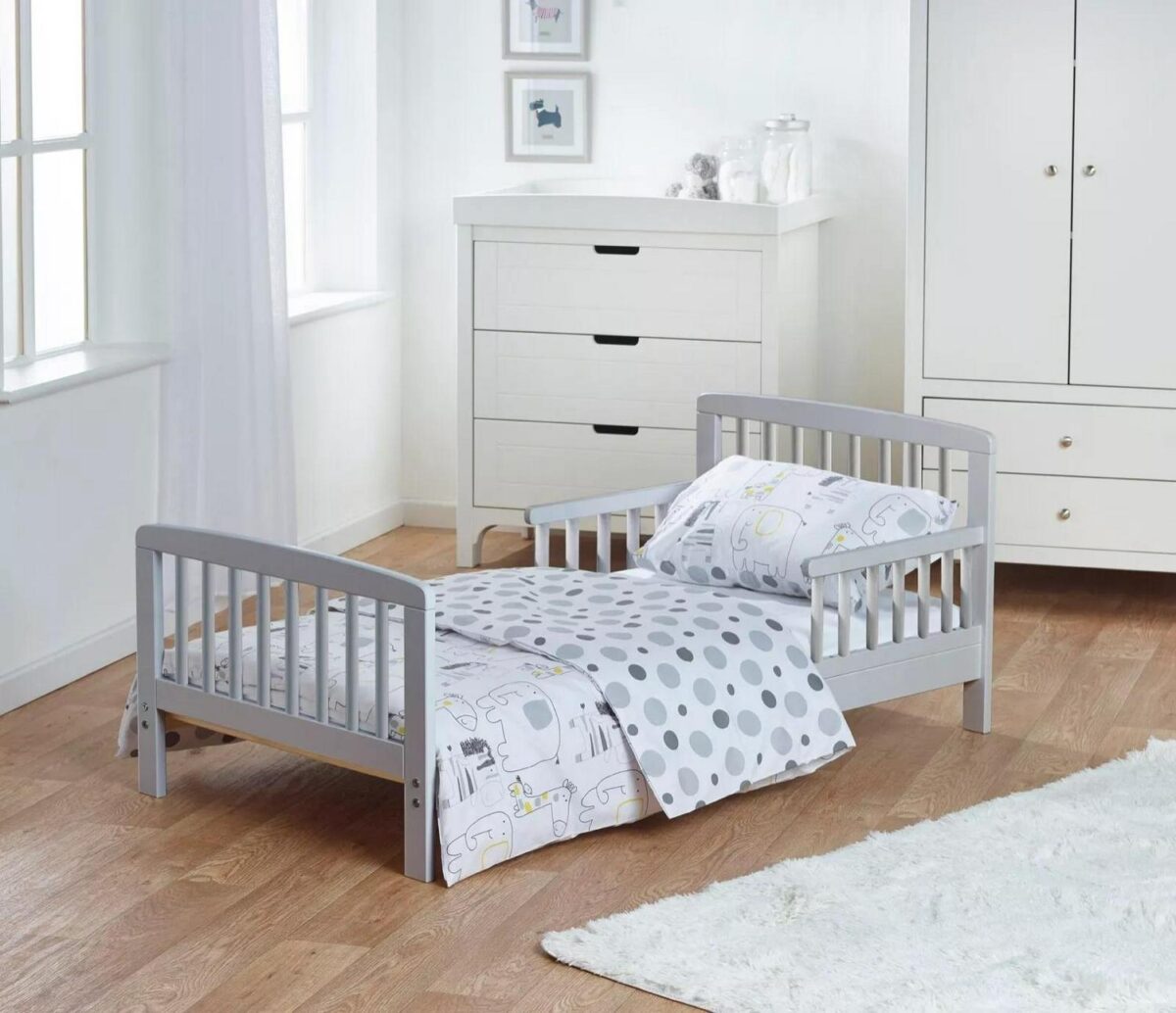 Toddler Bed with Saf 3724740b9a8eab38f7abcede5634576a