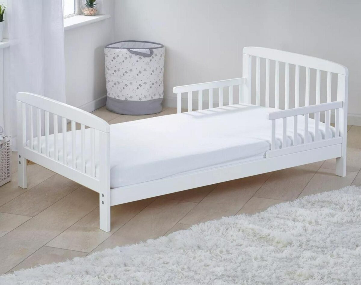 Toddler Bed with Saf a0a361d84f5482ce145f1454cf1252e1