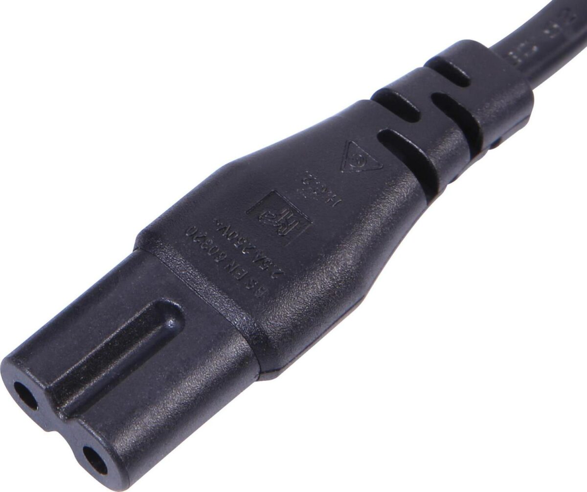 UK Mains Plug with 3 0d55faf93fbad64300868df2cbbb8cd2