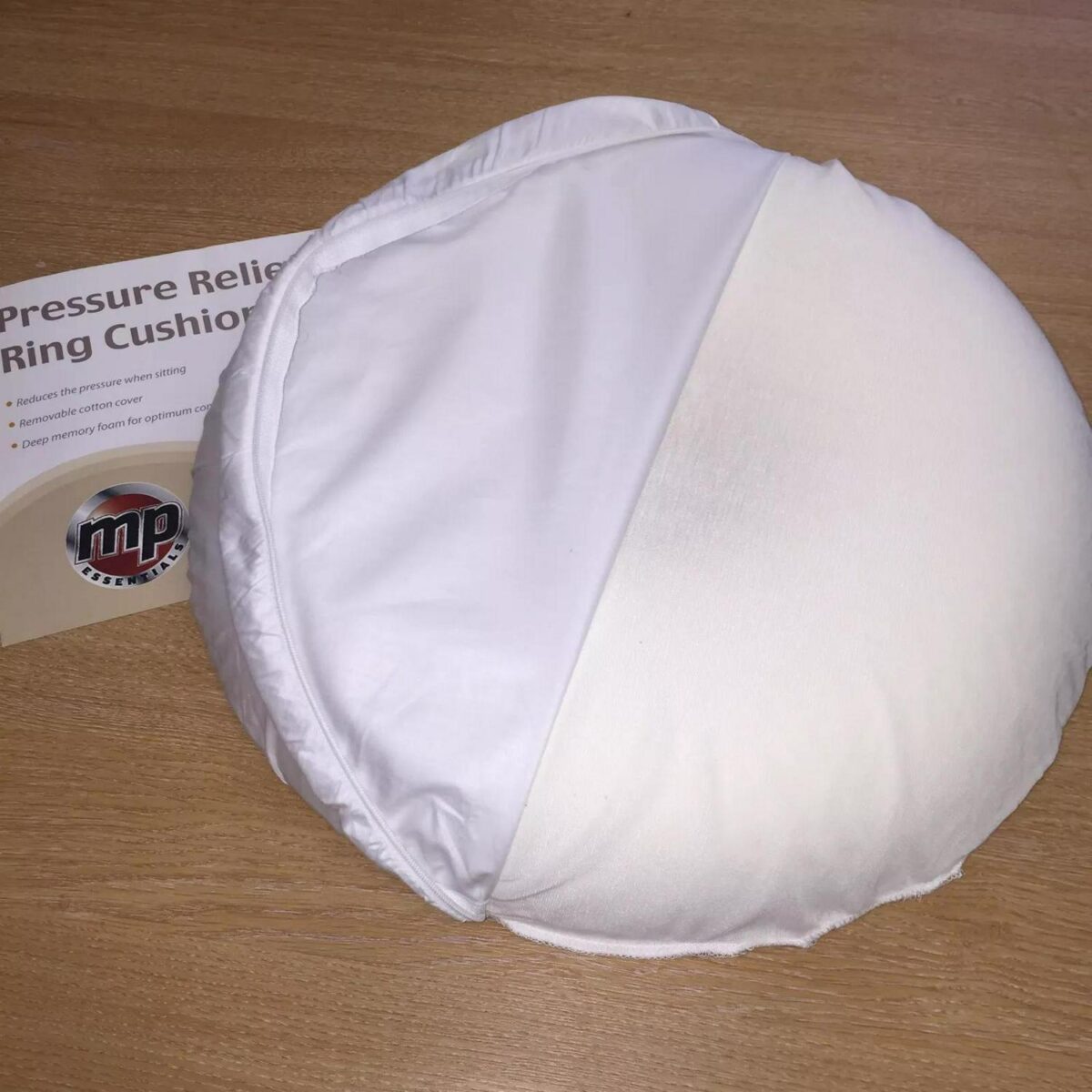 White Donut Shaped D c9176fbd52f064be7dd5bebc95261e50