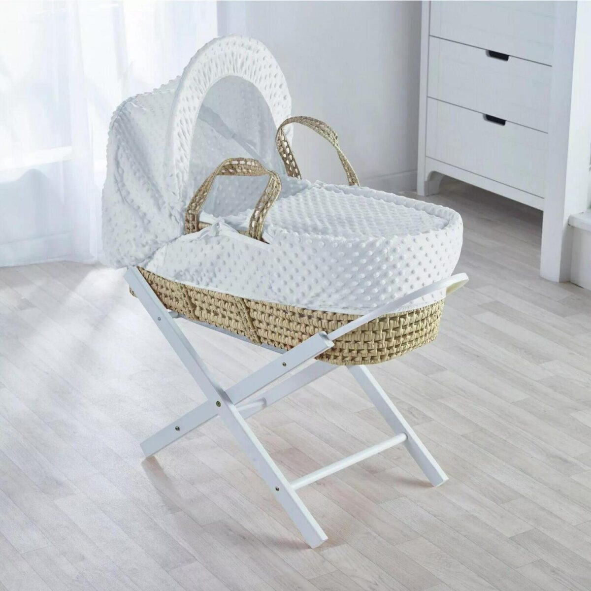White Moses Basket w 16fc2a5ef6dd6efb898e780e268c1091