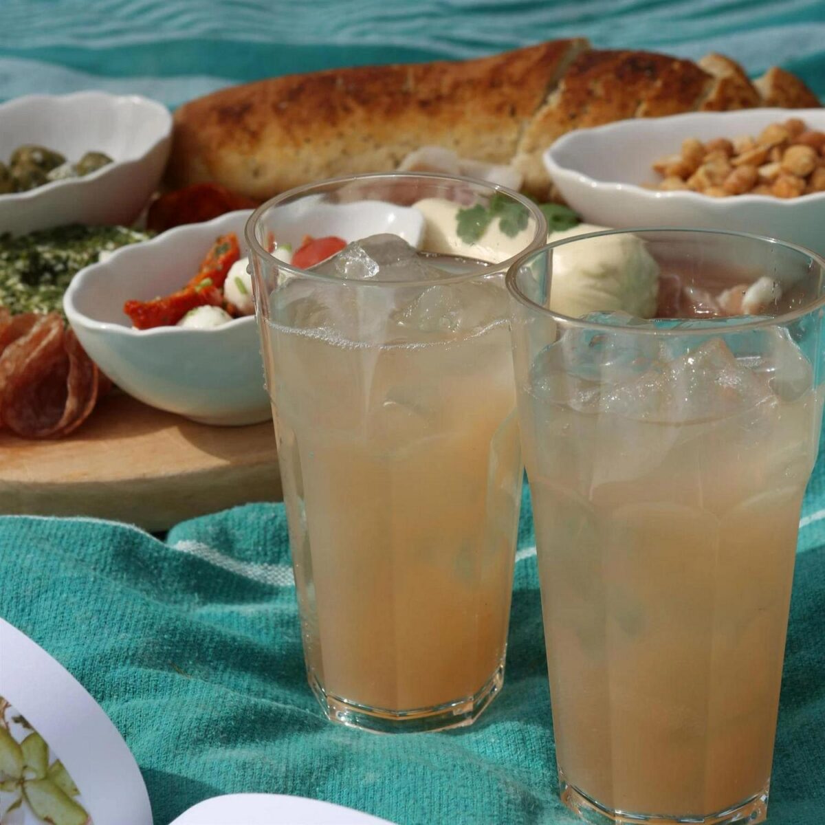 12x 400ml Reusable Plastic Highball Glasses Shatterproof Picnic Drinking Cups - Image 6