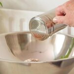 1x 300ml Stainless Steel Flour Shaker Icing Sugar Chocolate Cocoa Powder Sifter - Image 5