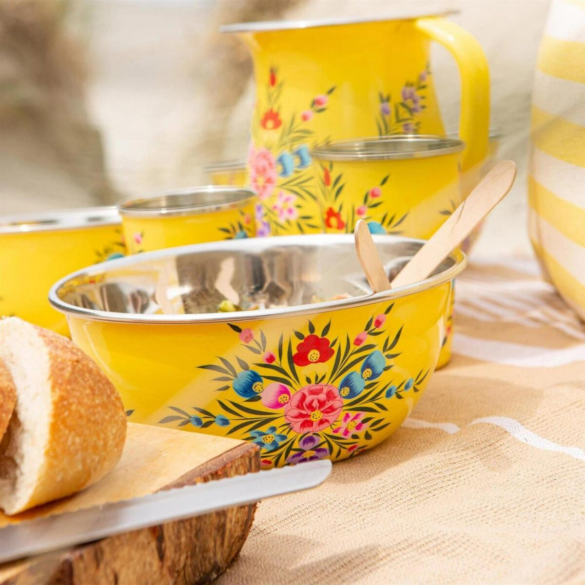 1x Buttercup Pansy 16.5cm Stainless Steel Picnic Bowl Party Camping BBQ Set - Image 5