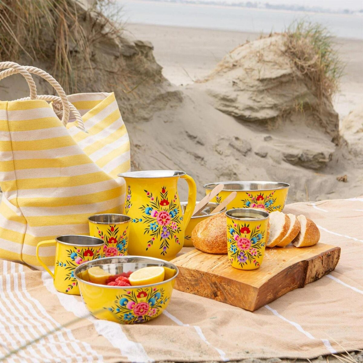 1x Buttercup Pansy 300ml Stainless Steel Picnic Tumbler Reusable Party BBQ Set - Image 6