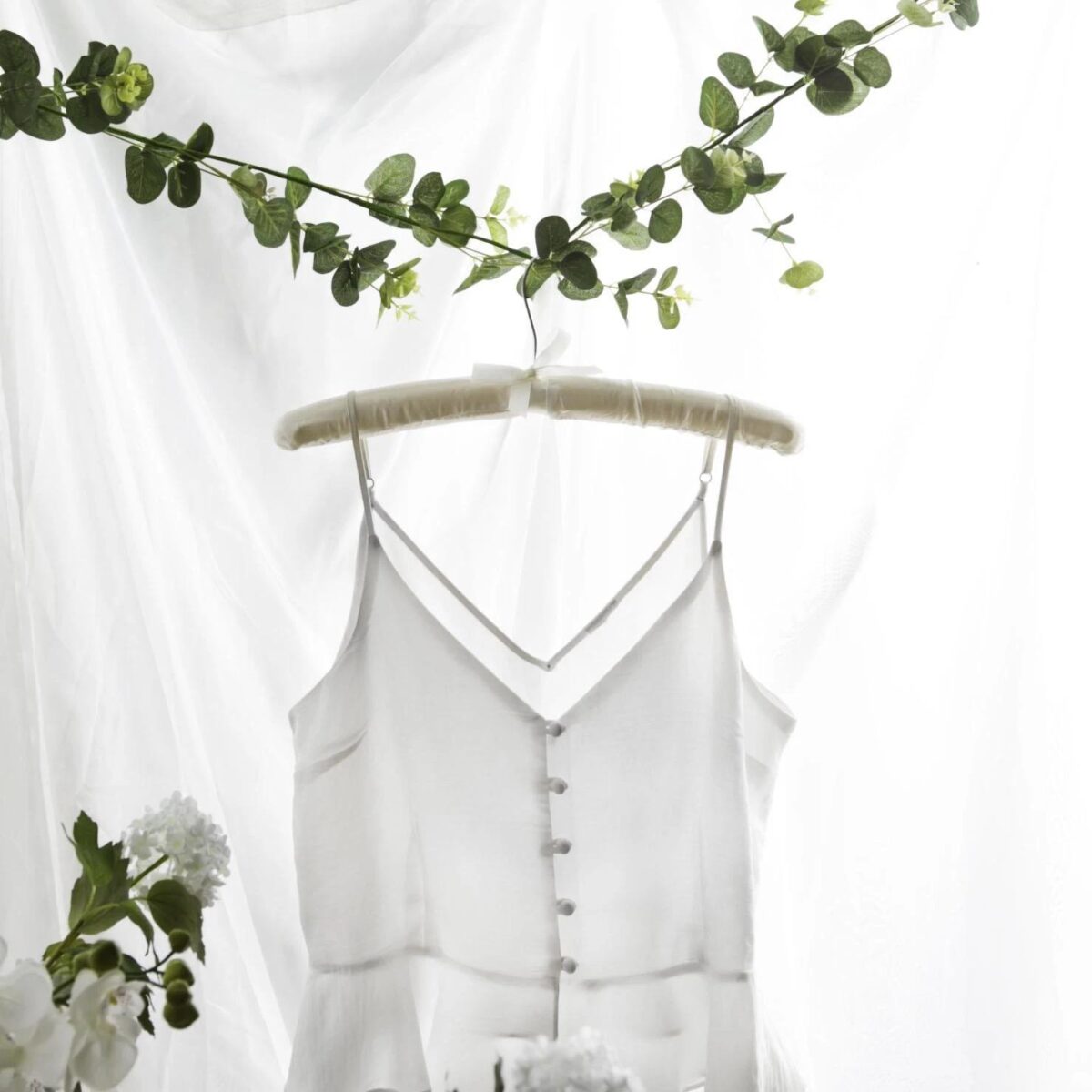 1x White Padded Satin Coat Hanger Vintage Luxury Wedding Dress Bride Hangers - Image 5