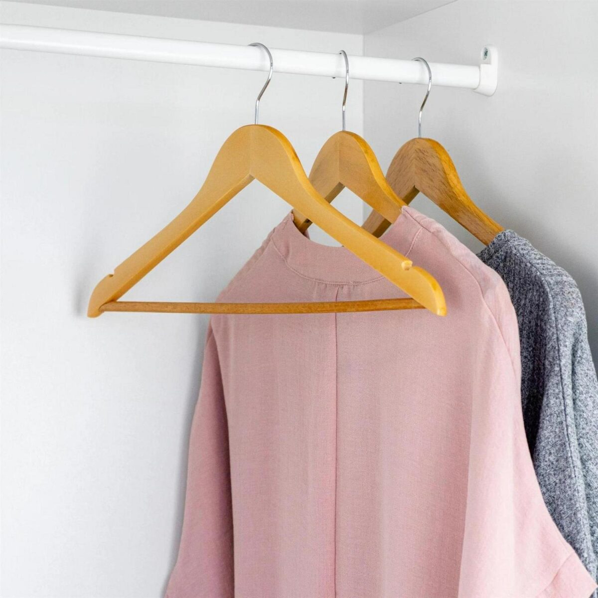 20x Brown Wooden Kid's Hangers Baby Children Coat Clothes Hanger Trouser Bar - Image 5