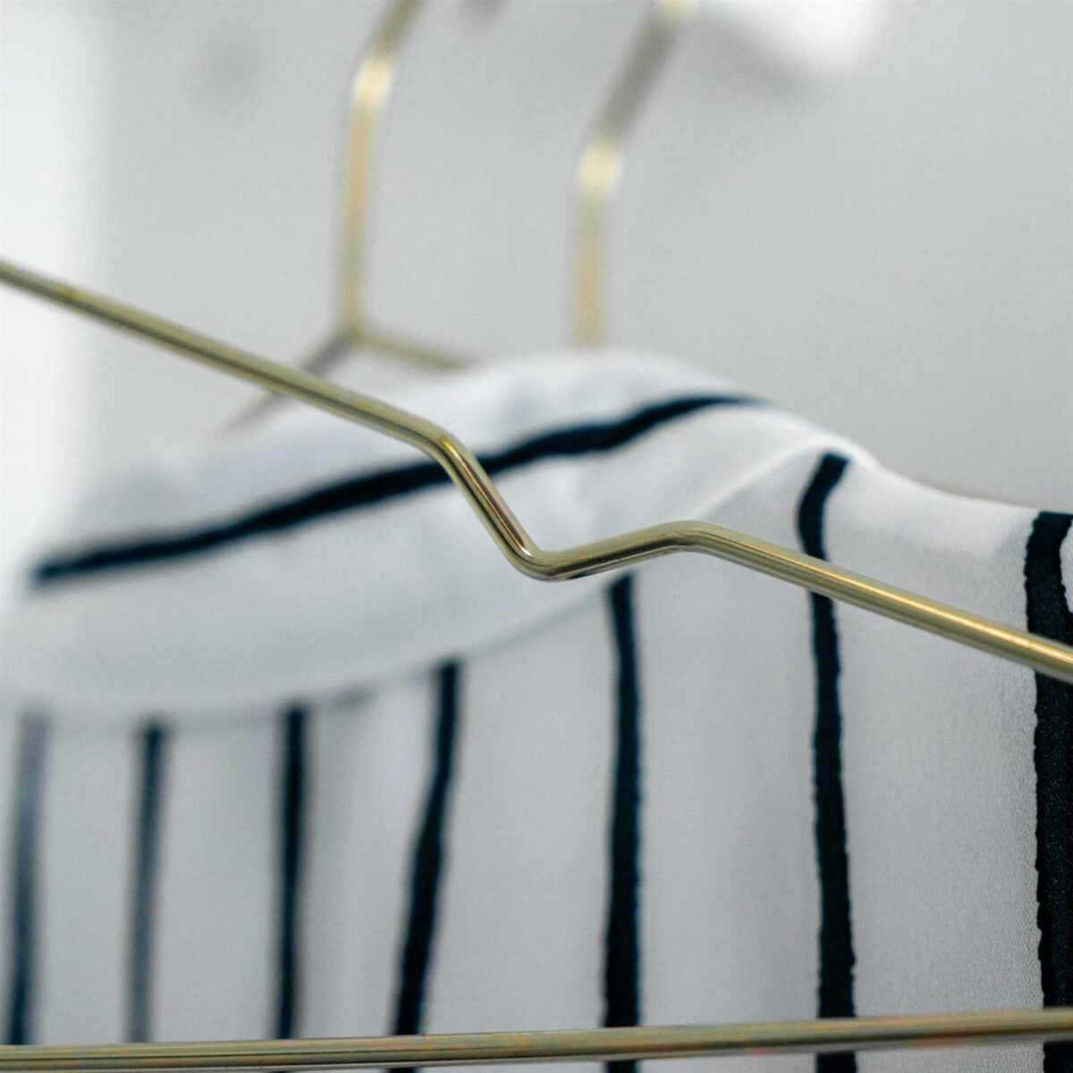20x Gold Metal Kid's Hangers Baby Children Coat Clothes Hanger Trouser Bar - Image 6