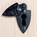 2x Arrowhead Escutcheon Plate with Cover Cast Iron Antique W30mm x H55mm Black - Image 7