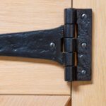 2x Traditional T-Hinge Cast Iron Antique Cupboard Door Hinges W290mm Black - Image 7