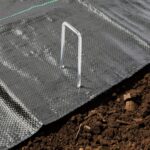 50x U-Shaped Weed Control Membrane Pegs 6 (150mm) Heavy-Duty Garden Fabric - Image 4