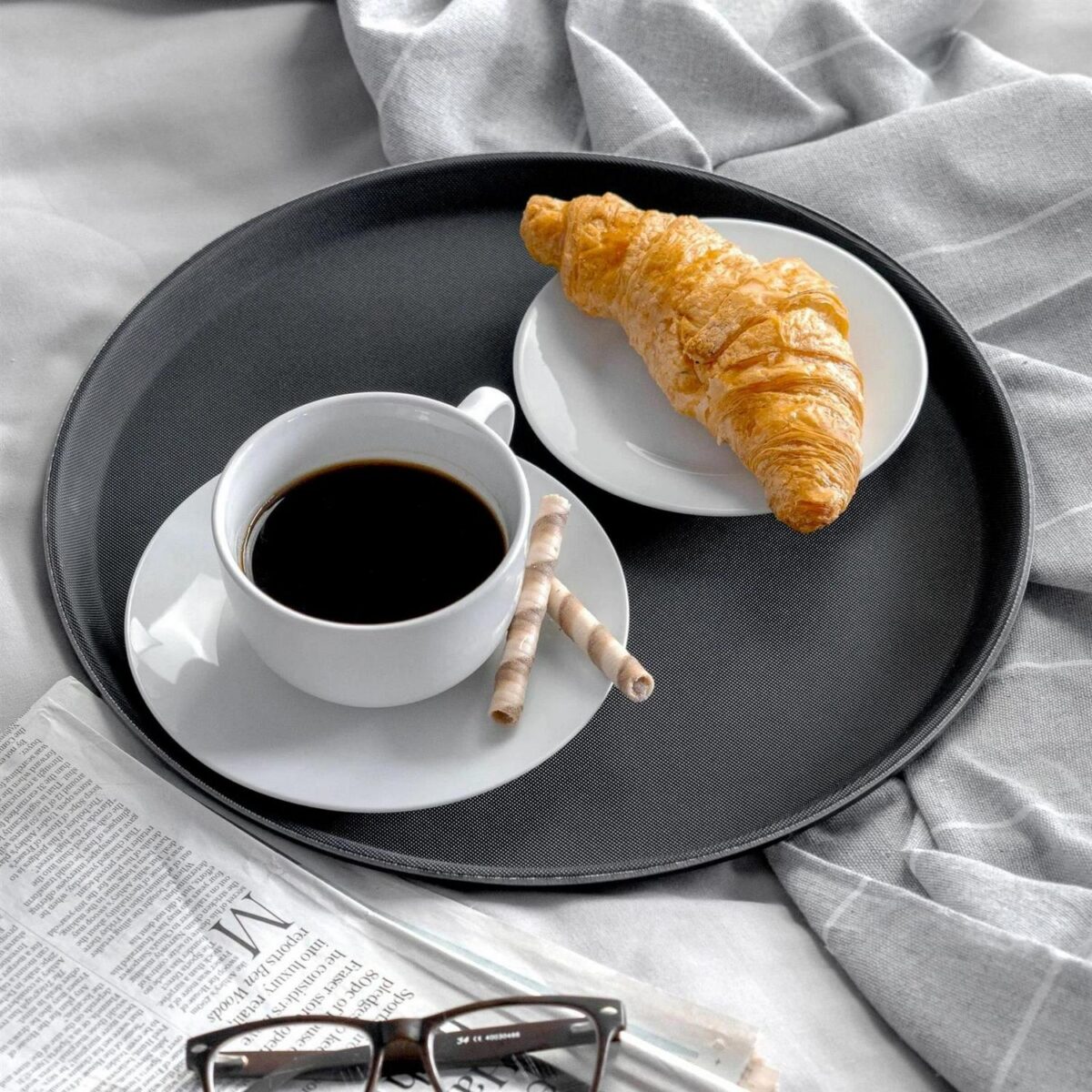 6x Black 35.5cm Round Non-Slip Serving Trays Plastic Food Tea Dinner Trays - Image 4