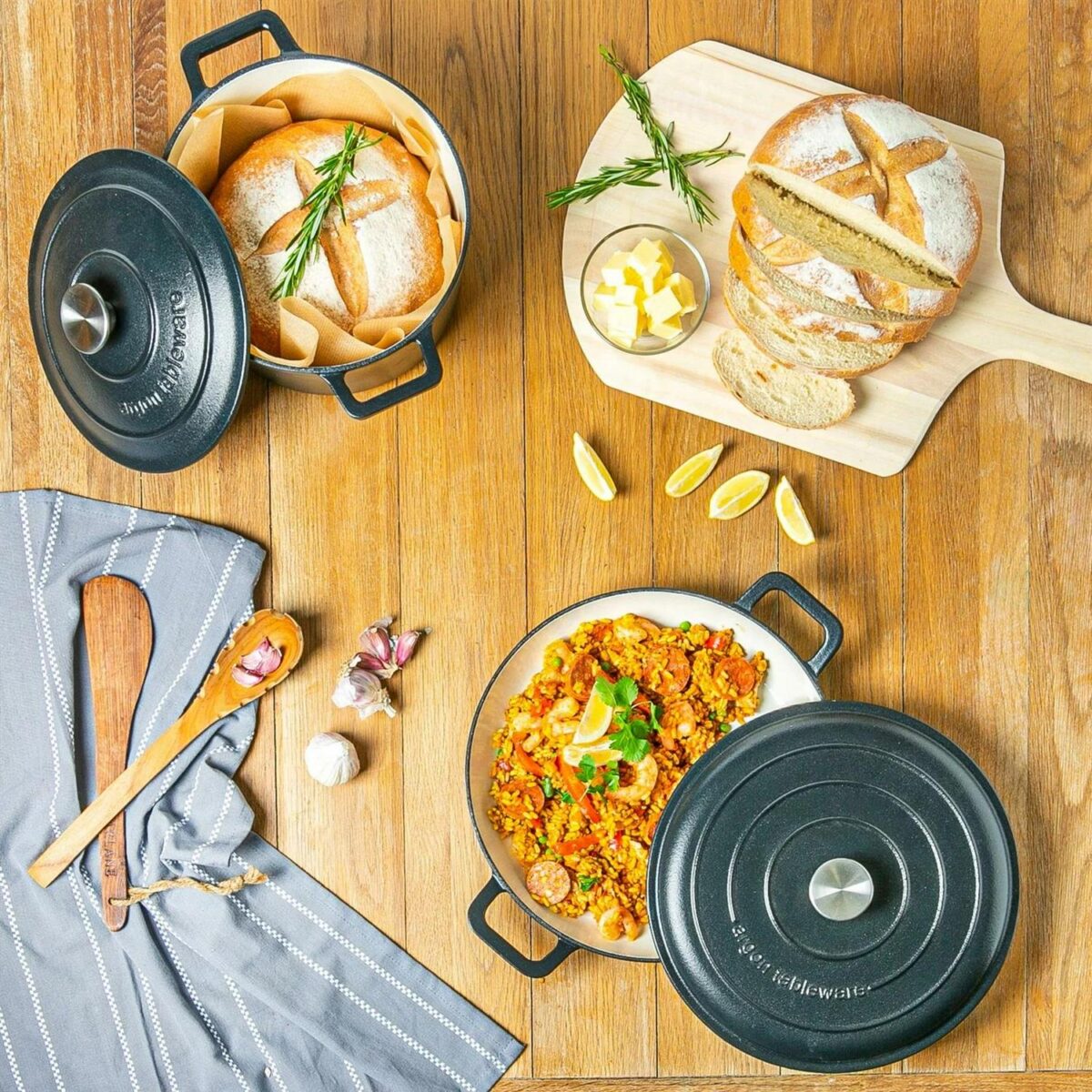 Cast Iron Shallow Casserole Dish with Lid Enameled Hob to Oven 2.3L Matt Black - Image 7