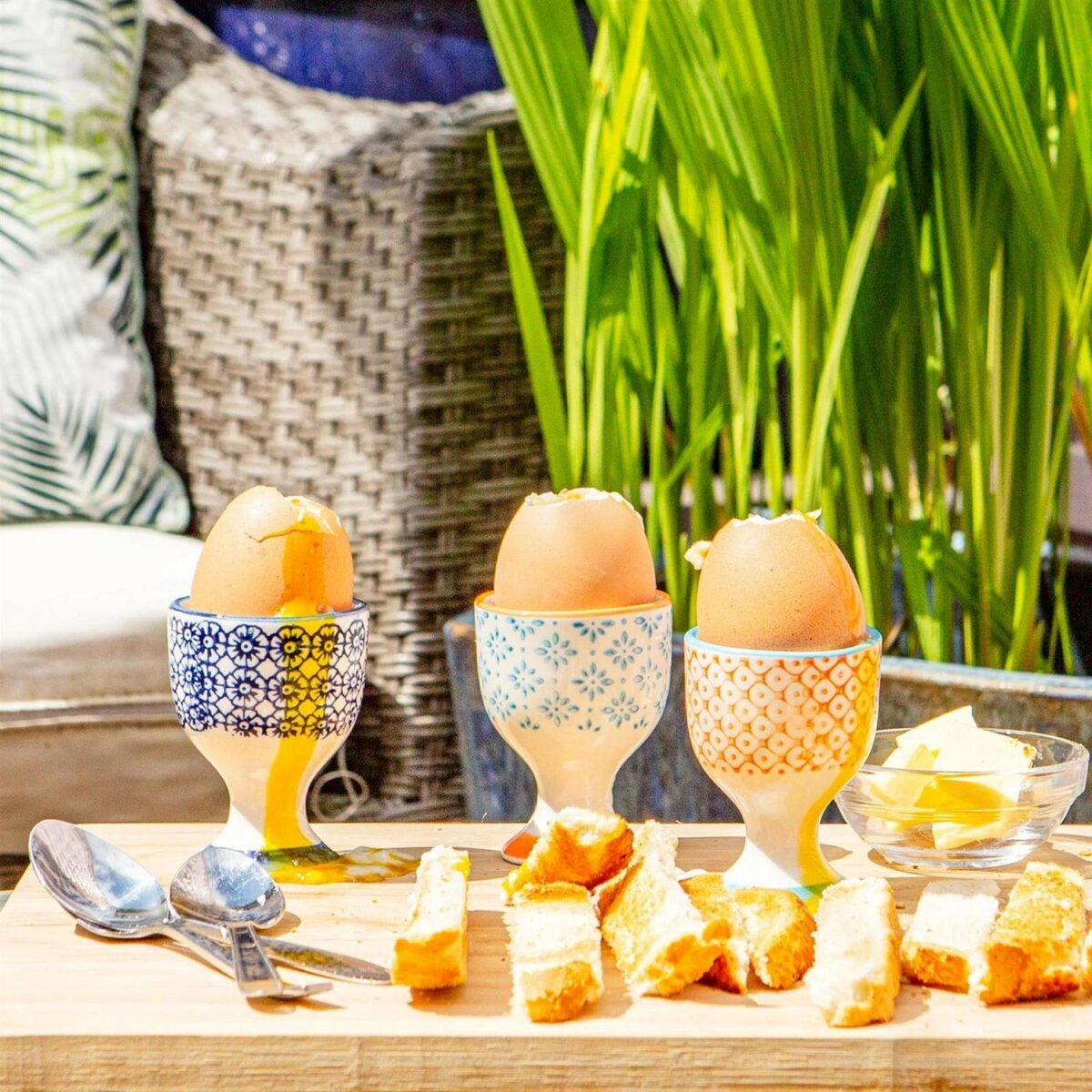 Ceramic Egg Cup Cups 6e97db1ab03874571f3f9ca8ce2f4949