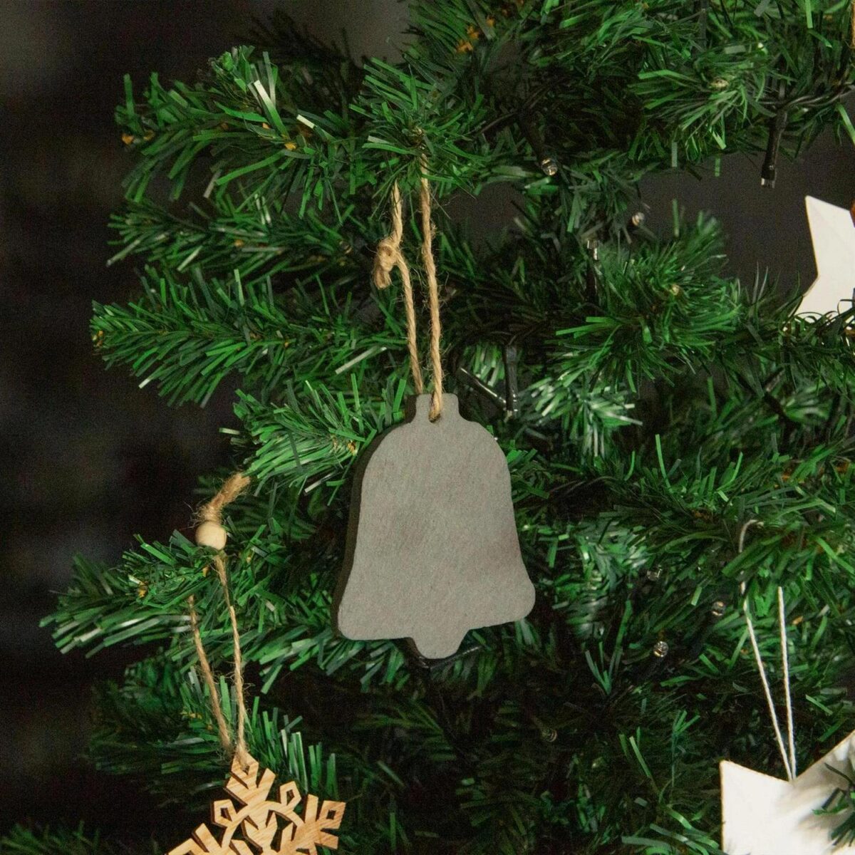 Christmas Tree Decor e995cec34d184e38a38b3c69f438fc62