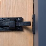 Cranked Shepherd's Crook Bolt Cast Iron Antique Door Bolts W145mm Black - Image 6