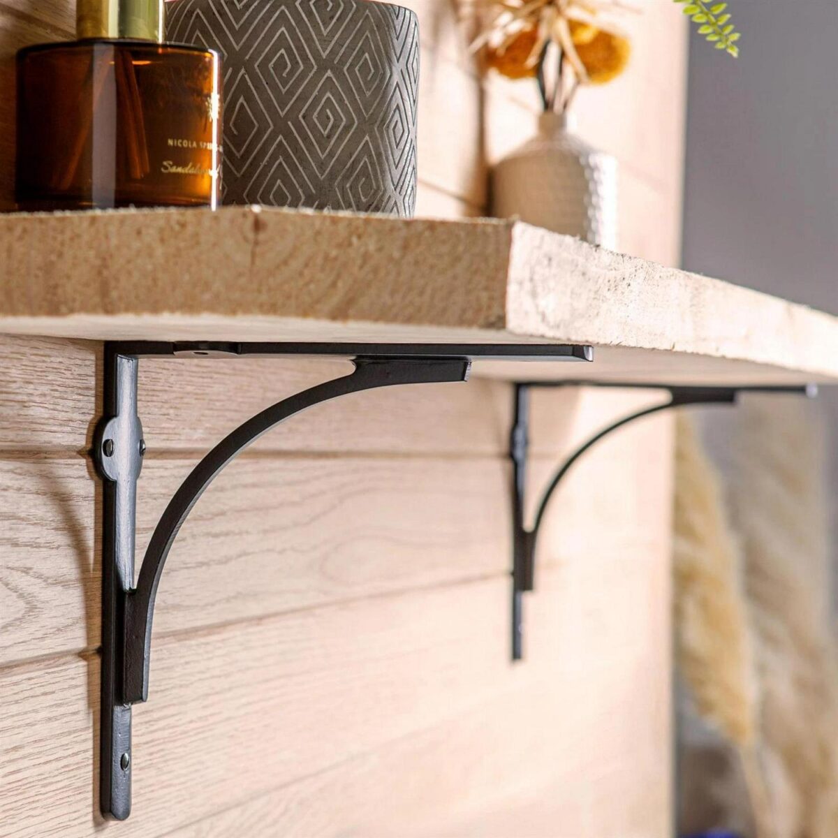 Curved Iron Shelf Br 833524dc88120b2d5aaaab16bd16abf1