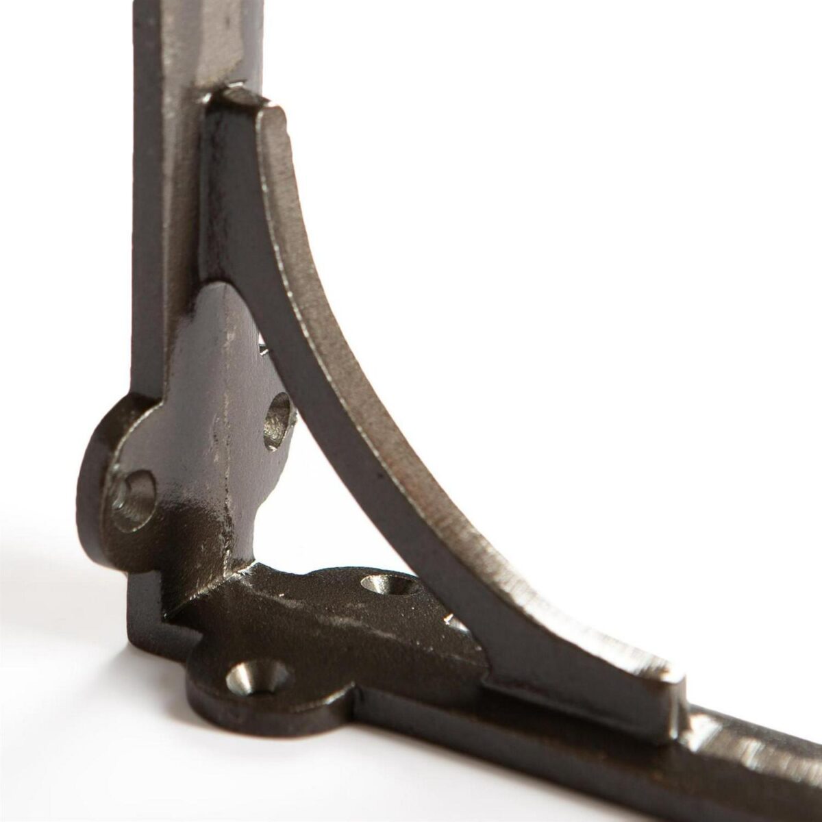 Curved Iron Shelf Br e26bb4e3043c9c148513483c70d24759