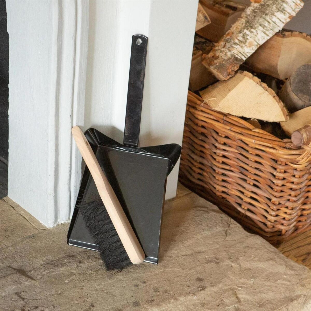 Fireplace Dustpan and Brush Set Metal Cleaning Shovel Dust Pan 180mm Black - Image 2