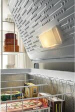 HOTPOINT Low Frost CS2A 400 H FM FA UK 1 Chest Freezer - White - Image 6