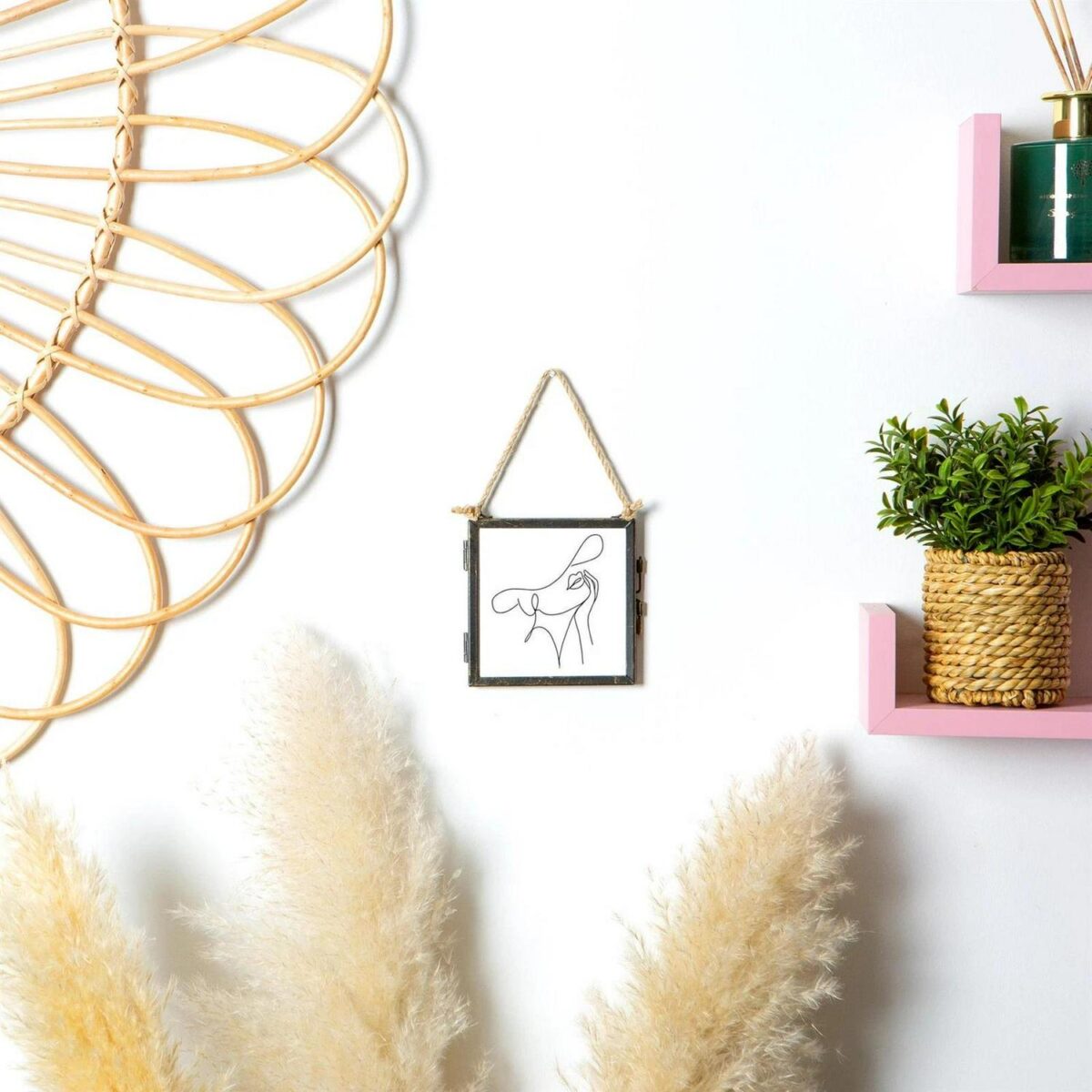 Hanging Metal Photo 9722a9fa92a180a764acfd31d200140e