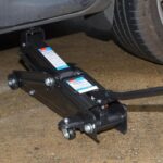 Hilka 3 Tonne Trolley Jack