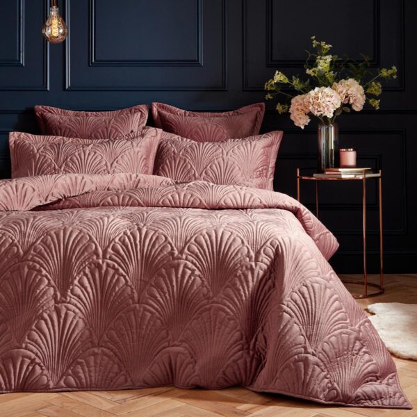 Kensington Velvet 3 01883604b23dc8c9d0d7e54e23d6c231