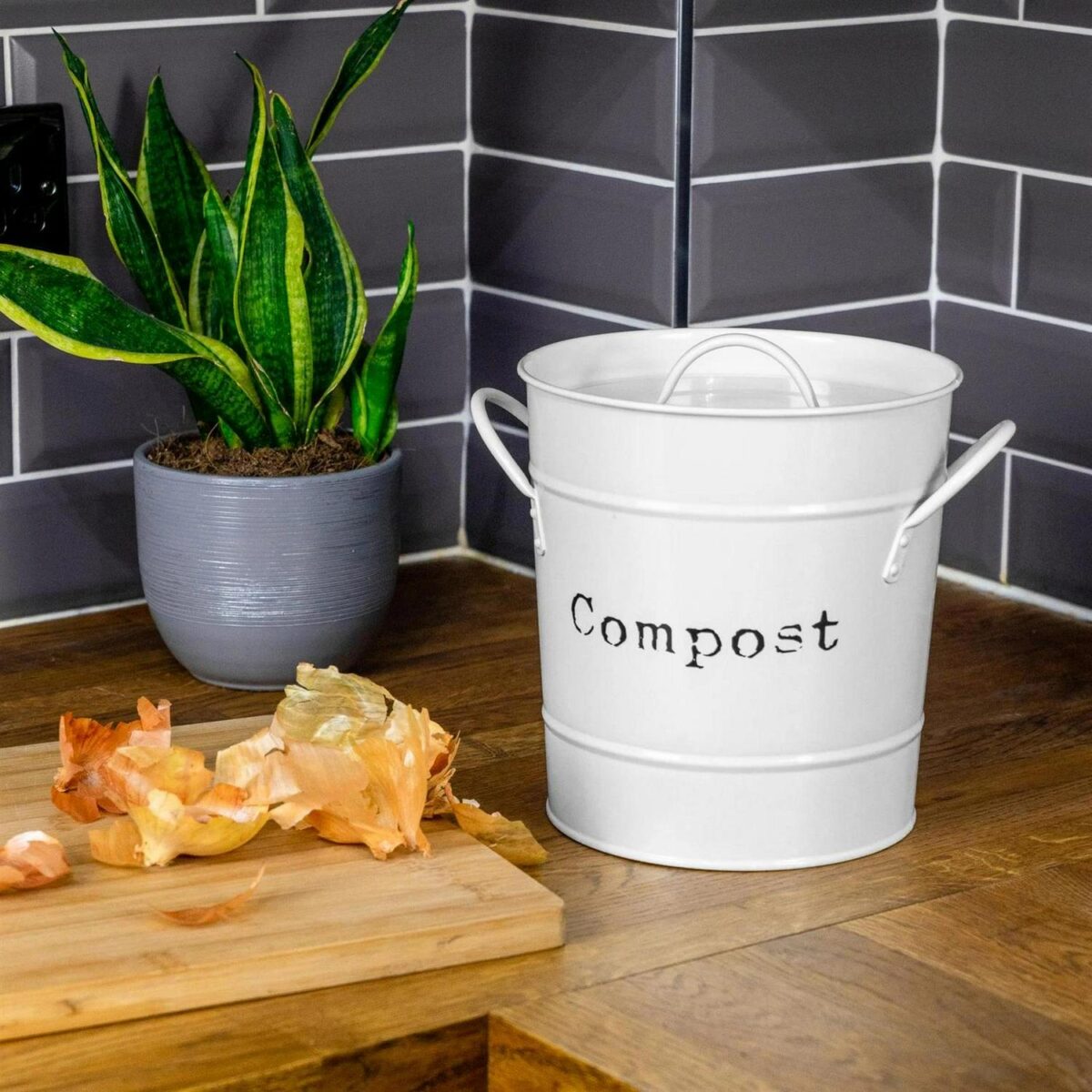 Kitchen Compost Bin de75b3689f4482f756fbd8afe08611e8
