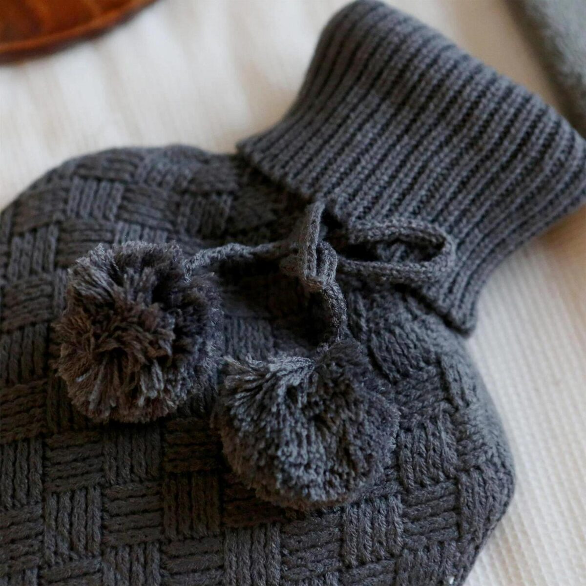 Knitted Hot Water Bo e0121160c5b1d7dadbb05be782c99248