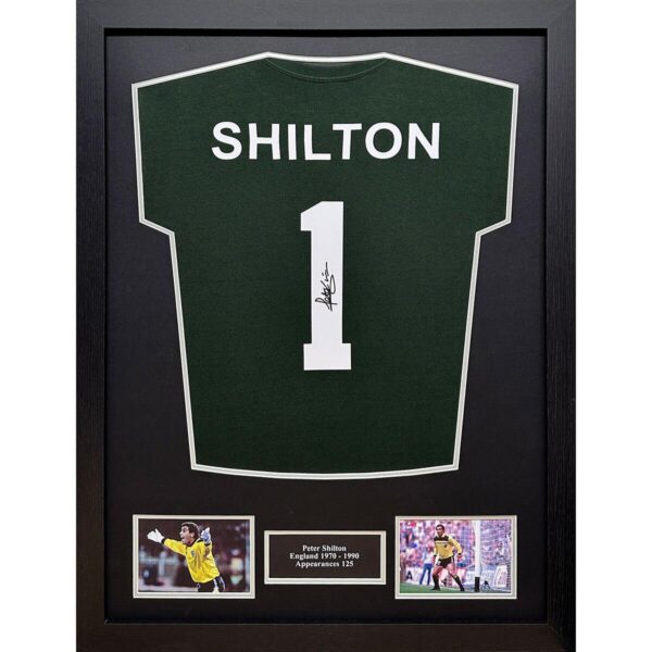 Peter Shilton Signed 9f653f098dfa7d1b45a78557aab49dc1