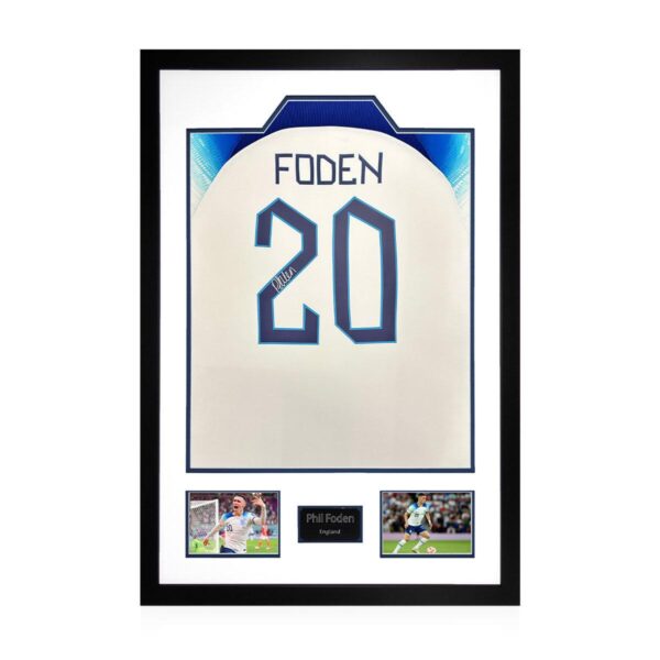 Phil Foden Signed En 1663b2c0edb564286fbd1e3a60e64c0b