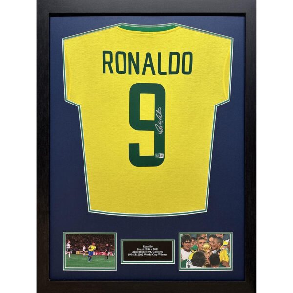 Ronaldo Signed Frame cc415ee606e89dd5811317a8ac27d7e3